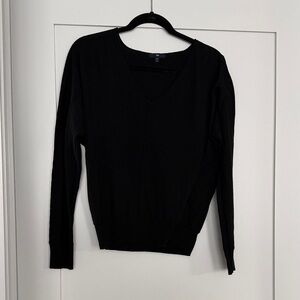GAP Black V-Neck Women's Sweater